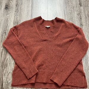 a.n.a Women's V-Neck Sweater in Rich Rust